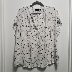Women's geometric pattern blouse